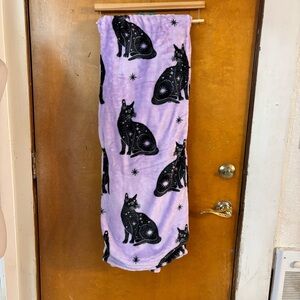 Mystic Cat.  Stars purple oversized throw blanket. NEW